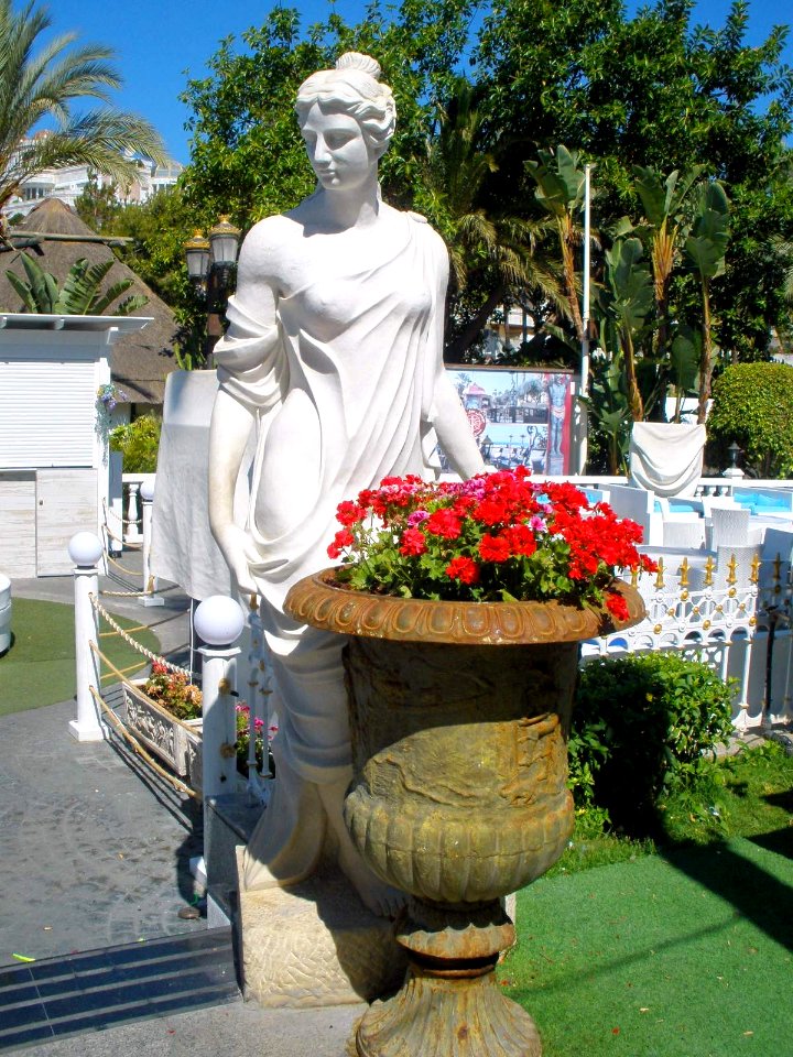 Marbella - Puerto Banús, esculturas 6