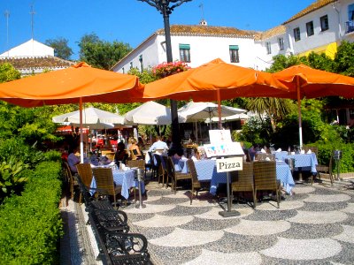 Marbella - Plaza de los Naranjos 8