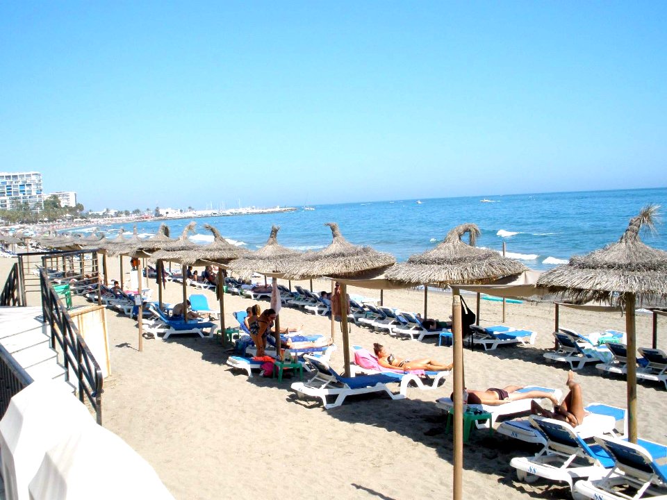 Marbella - Playa de la Fontanilla 02