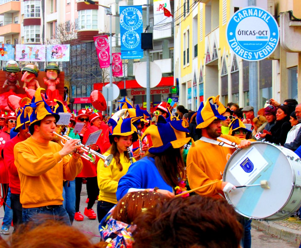 Mardi Gràs Big Band (131345581)