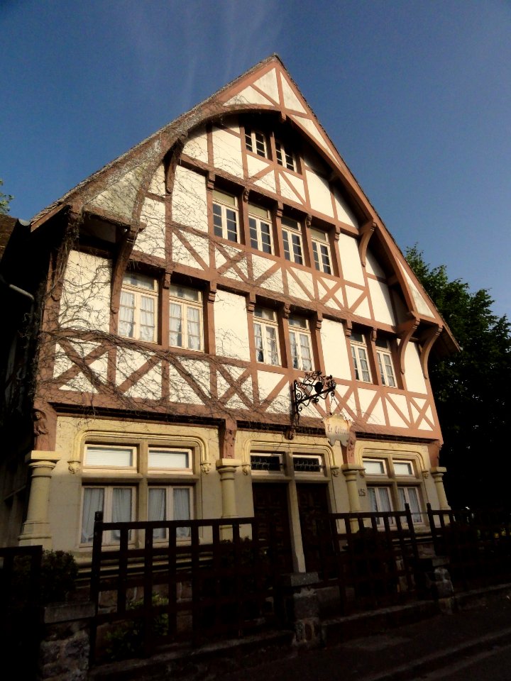 Maresché (Sarthe) Maison Le Colinet