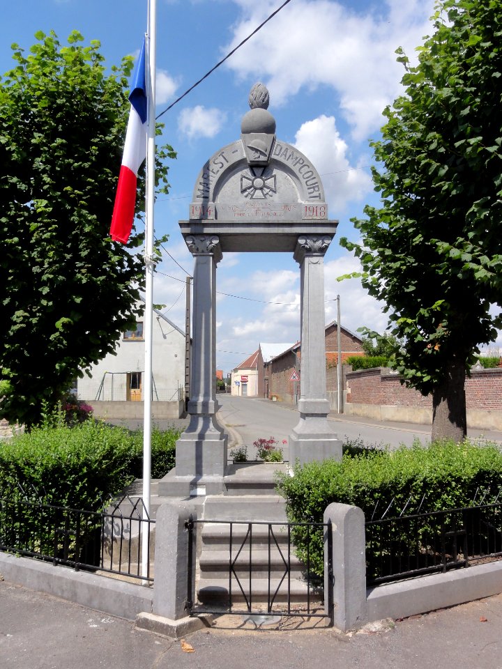 Marest-Dampcourt (Aisne) monument aux morts (02)