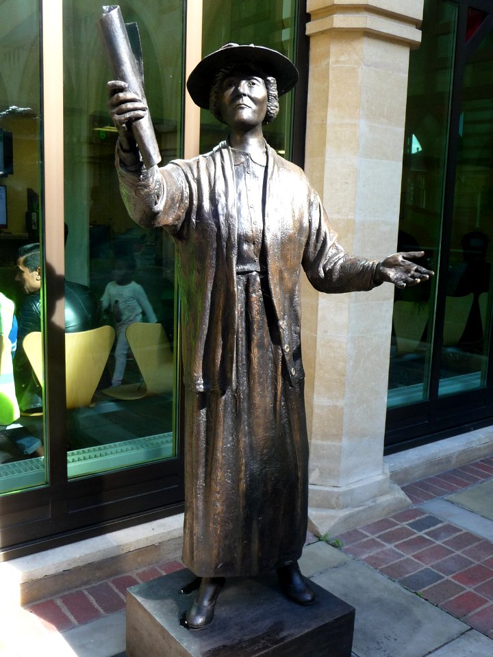 Margaret Bondfield in Northampton 01