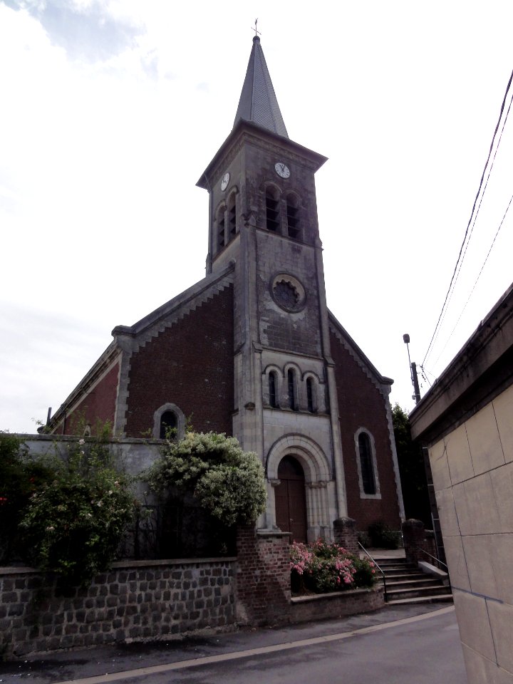 Maresches(Nord,Fr) église, façade
