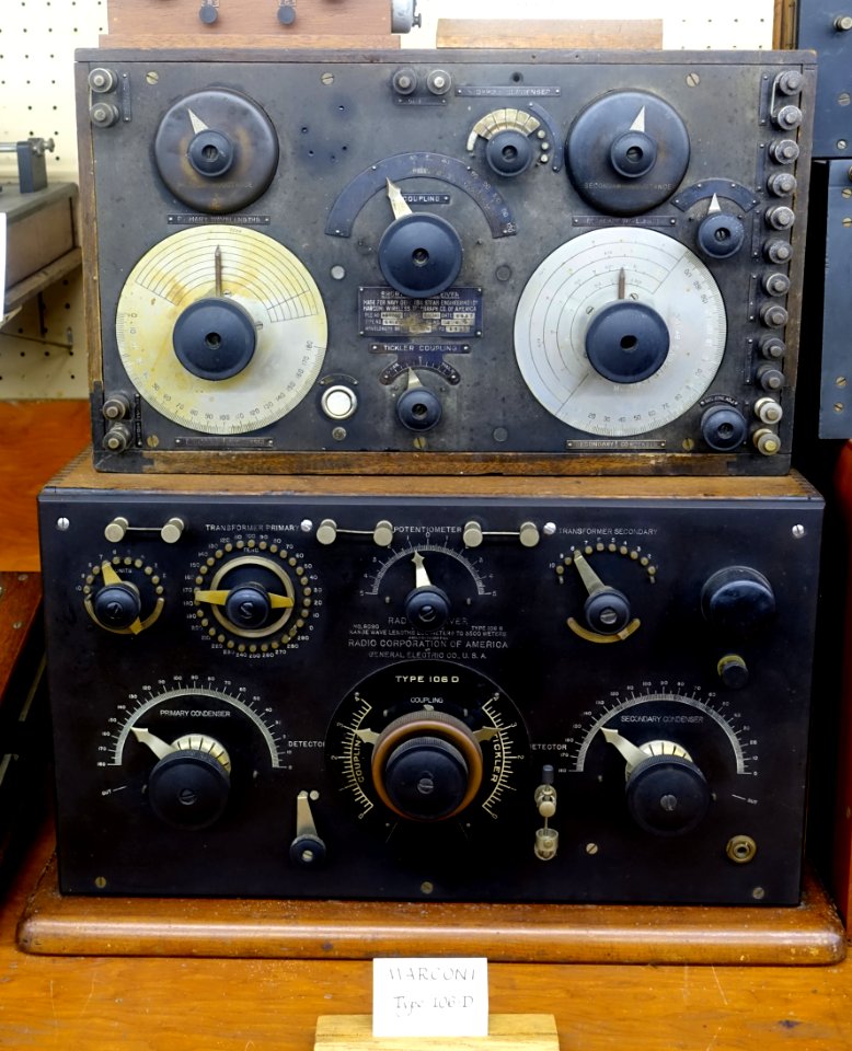Marconi Wireless Telegraph Navy Shortwave Receiver, and RCA Type 106 B radio receiver, manufactured by General Electric - New England Wireless & Steam Museum - East Greenwich, RI - DSC06687