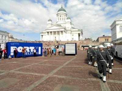 Marching - Helsinki Lutheran Cathedral - DSC05547