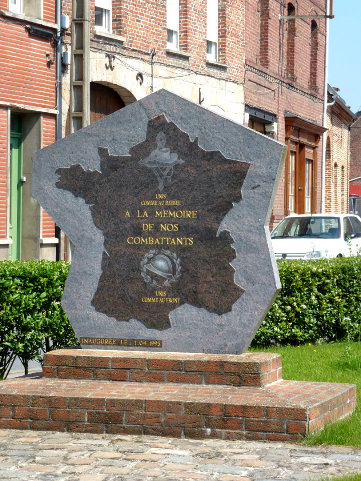 Marchiennes (Nord, Fr) monument guerre d'Afrique
