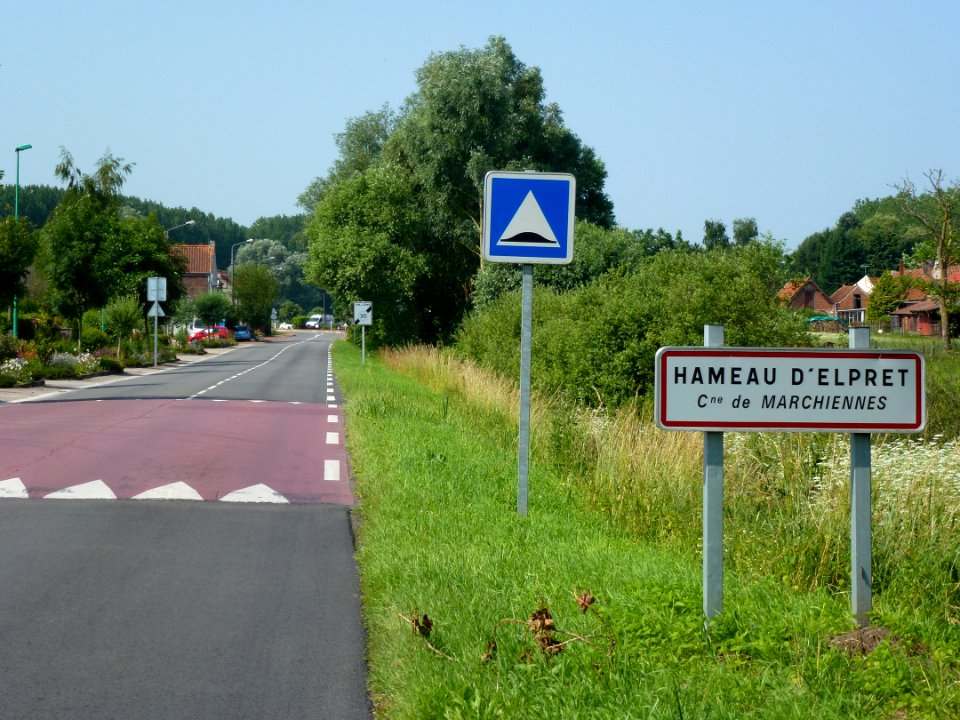 Marchiennes (Nord, Fr) Elpret, city limit sign