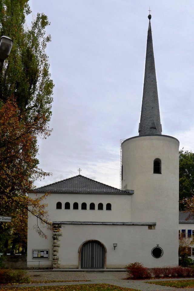 Maria-Gnaden (Hermsdorf) Eingangsfront