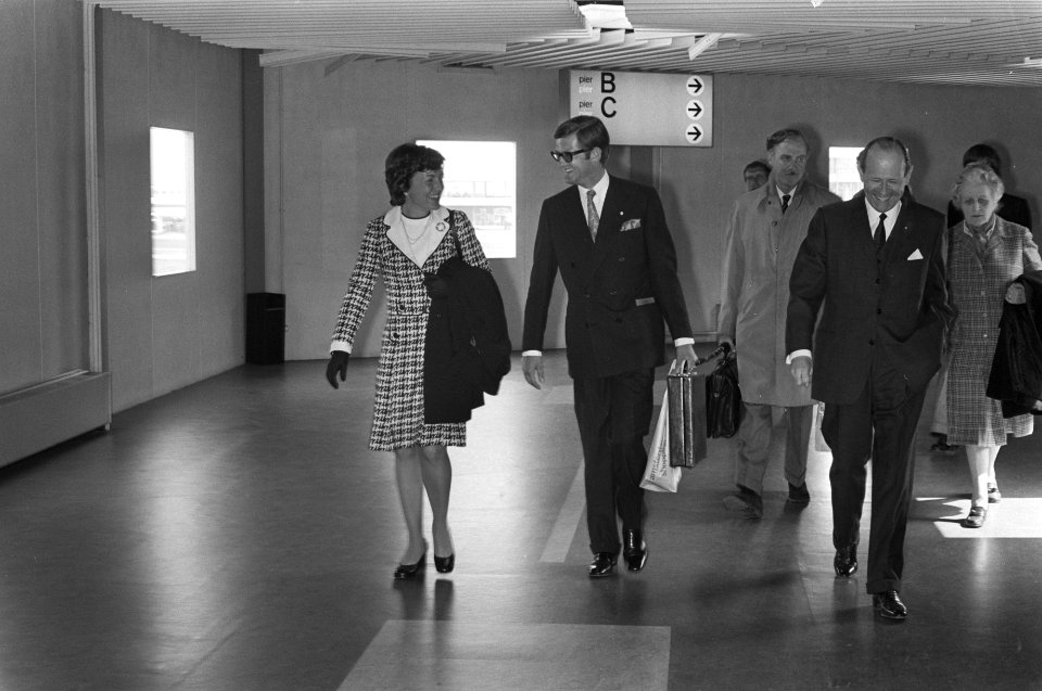 Margriet en Pieter op eerste KLM-vlucht naar Toronto, Bestanddeelnr 927-1663