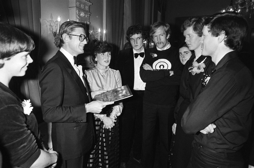 Margriet en Pieter woonden in concertgebouw A'dam zesde lustrum van Nederlands S, Bestanddeelnr 931-9360