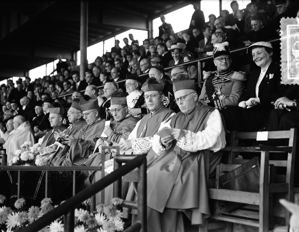 Mariahulde Den Bosch Stadion (Nederlandse bisschoppen), Bestanddeelnr 906-6739