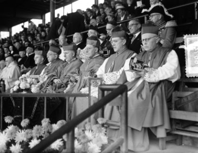 Mariahulde Den Bosch Stadion (Nederlandse bisschoppen), Bestanddeelnr 906-6740