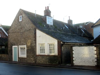 Margo's Mews, High Street, Rottingdean (NHLE Code 1381630) (December 2016) (1)
