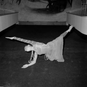 Marianne Hilarides zo als zij zal optreden bij het Nationale Ballet in het balle, Bestanddeelnr 914-4879
