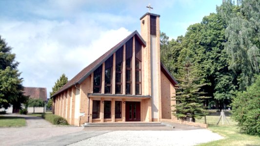 Maria Hilfe der Christen (Malchin) 01