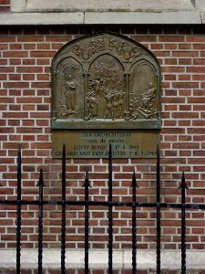 Maria Ten Hemel Opneming, Roermond, plaquette gesneuvelde paters