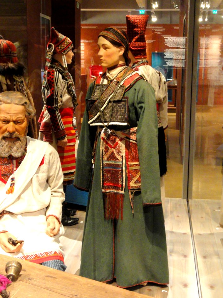 Mari, 1856 - Finnic dress - Museum of Cultures (Helsinki) - DSC04806