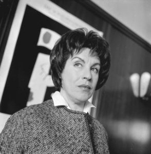 Maria Becker (Zwitserse actrice) met haar Schausspieltruppe voor het eerst in Ne, Bestanddeelnr 914-8605