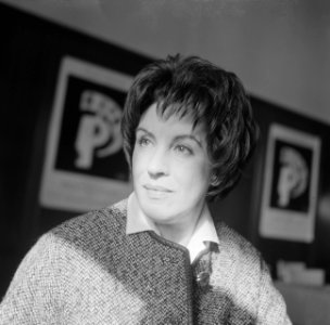 Maria Becker (Zwitserse actrice) met haar Schausspieltruppe voor het eerst in Ne, Bestanddeelnr 914-8606