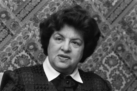 Maria de Lourdes Pintassilgo , voormalig premier van Portugal, geeft persconfere, Bestanddeelnr 933-8082