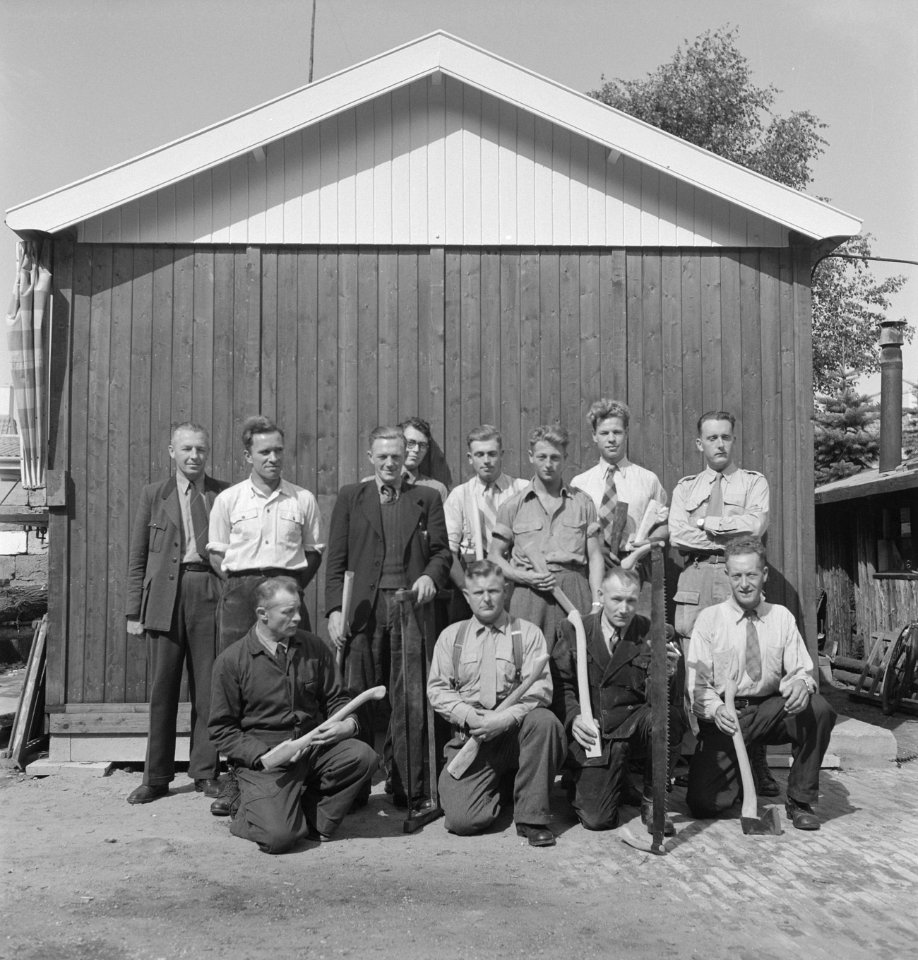 Mannen, loodsen, gereedschappen, groepsfoto's, Bestanddeelnr 251-7384