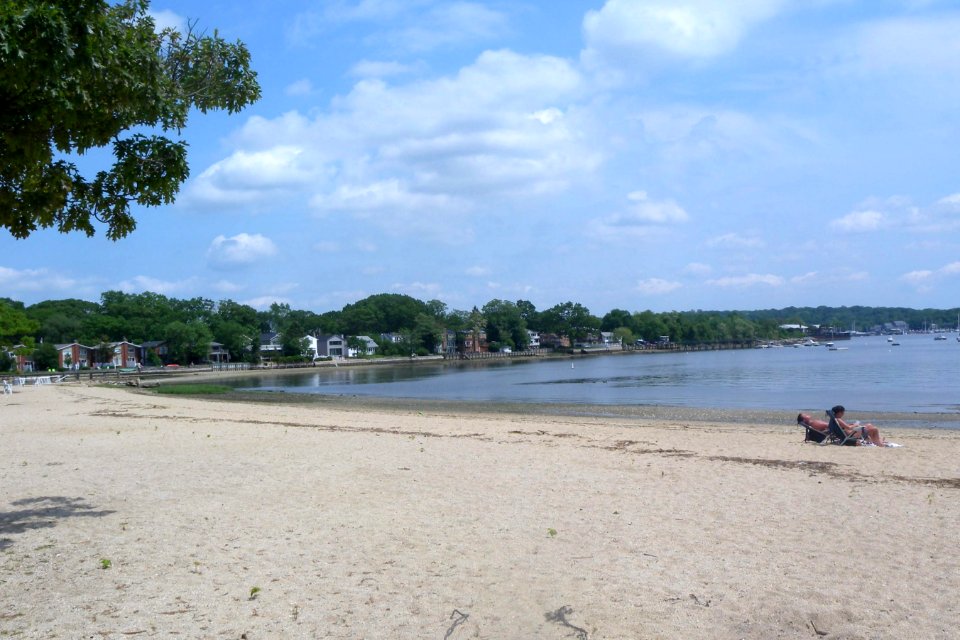 Manorhaven Beach east jeh
