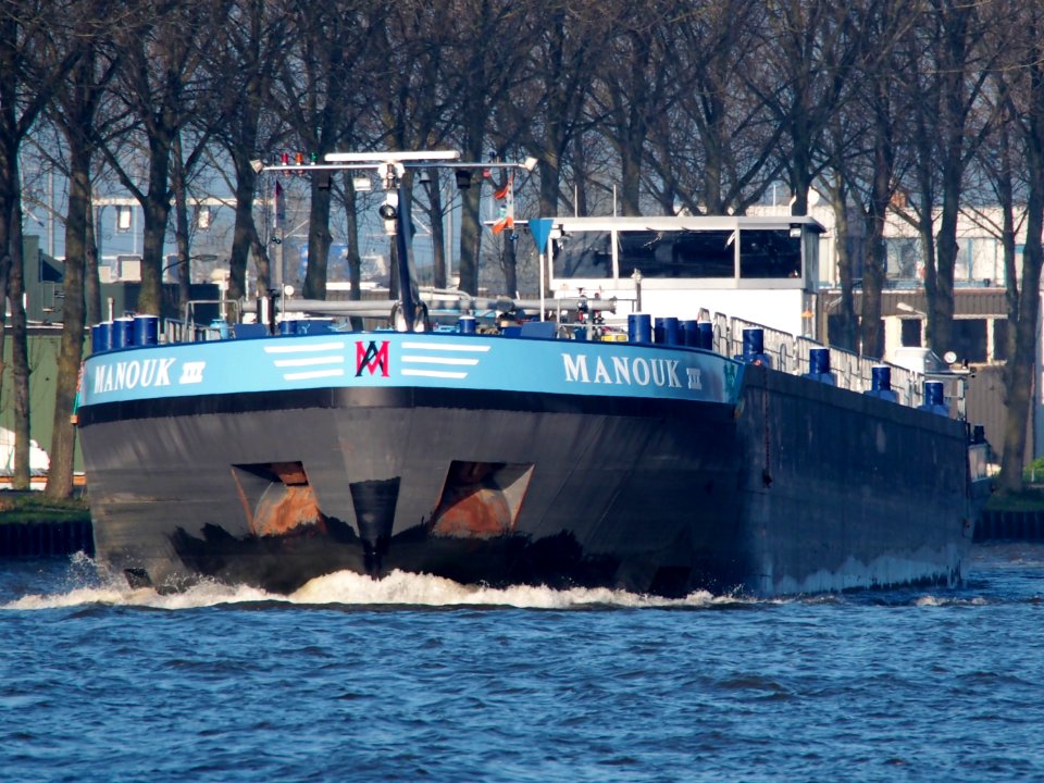 Manouk III, ENI 02332572 op het Amsterdam-Rijn kanaal, foto 1