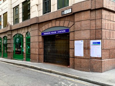 Mansion House station entrance 2020 photo