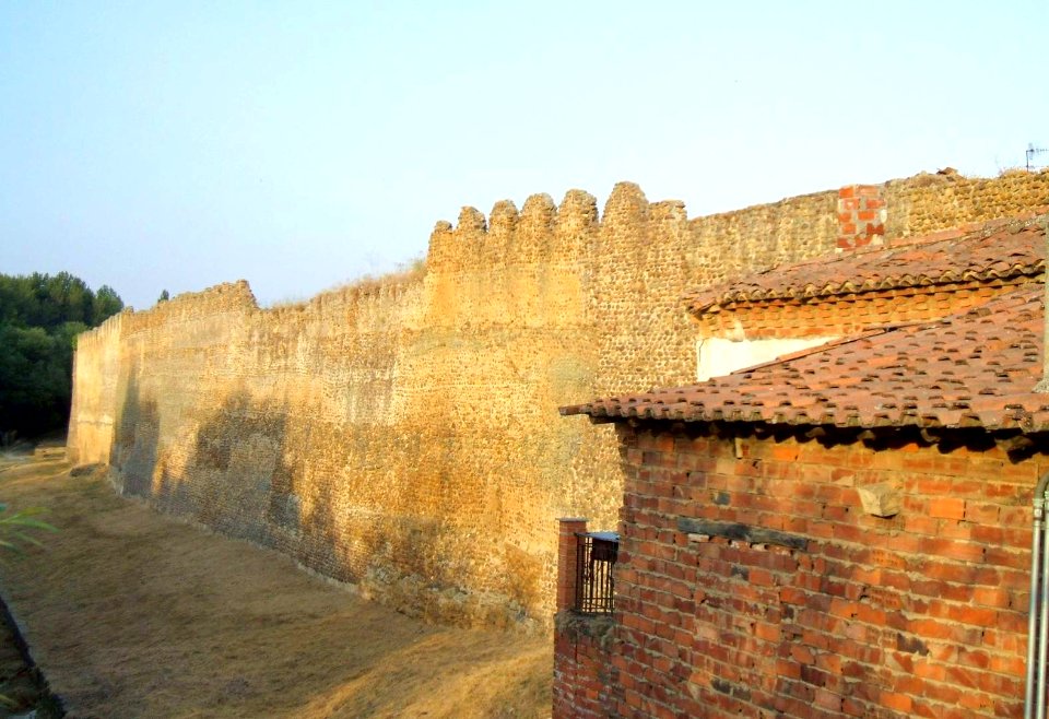 Mansilla de las Mulas - Resto de la muralla