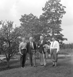 Mannen, bomen, Bestanddeelnr 251-9322