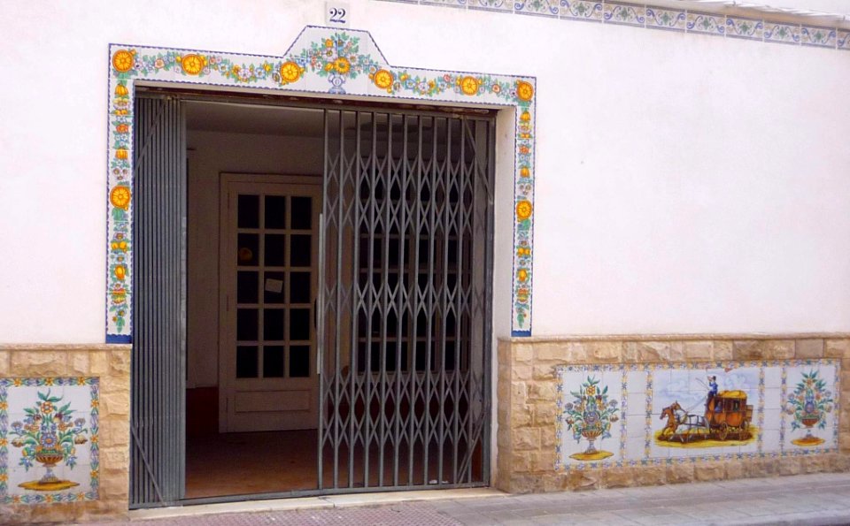 Manises - Portales con azulejos 29