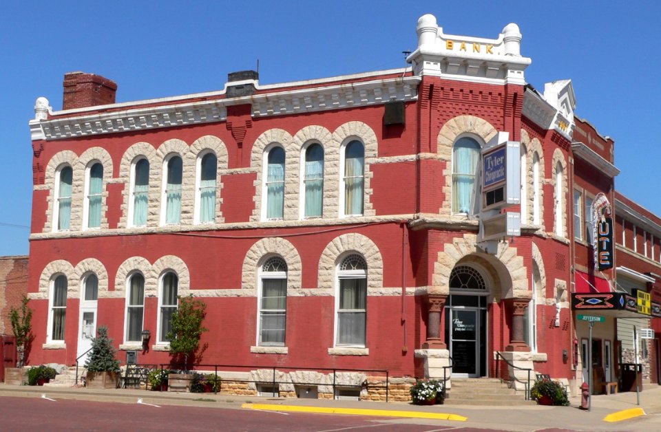 Mankato, KS First National Bank from SE 4