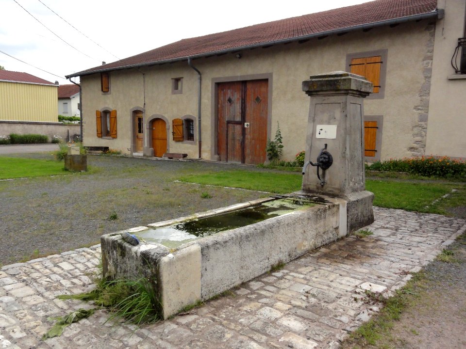 Manonviller (M-et-M) fontaine D