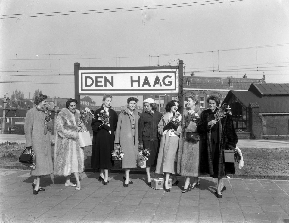 Mannequins van Jacques Fath in Nederland, Bestanddeelnr 906-3889