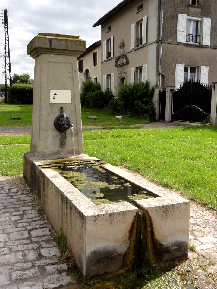Manonviller (M-et-M) fontaine B