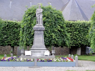 Marbaix (Nord, Fr) monument aux morts