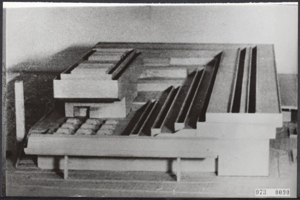 Maquette van het door holzbauer ontworpen stadhuis, Bestanddeelnr 073-0090