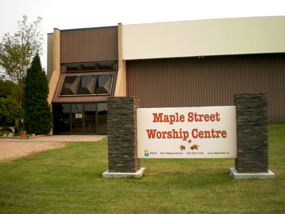 Maple Street Worship Centre, Vegreville 04