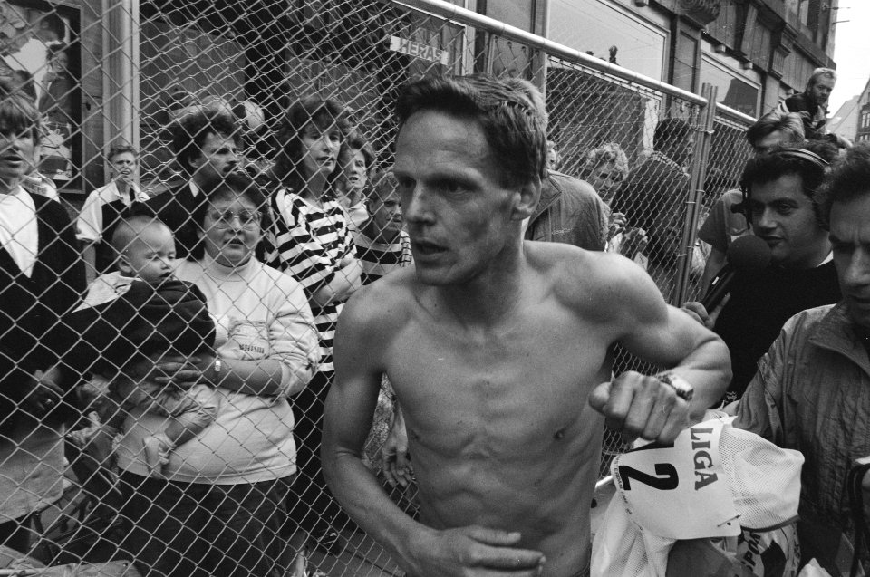 Marathon van Amsterdam Gerard Nijboer na de finish, Bestanddeelnr 934-2449