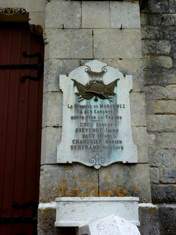 Maranwez (Ardennes) plaque monument aux morts