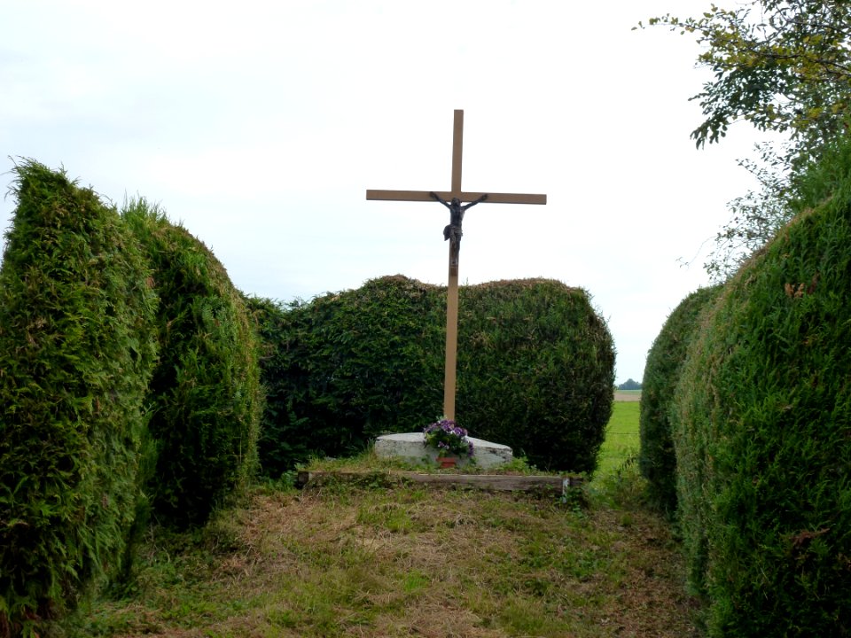 Maranwez (Ardennes) croix de chemin