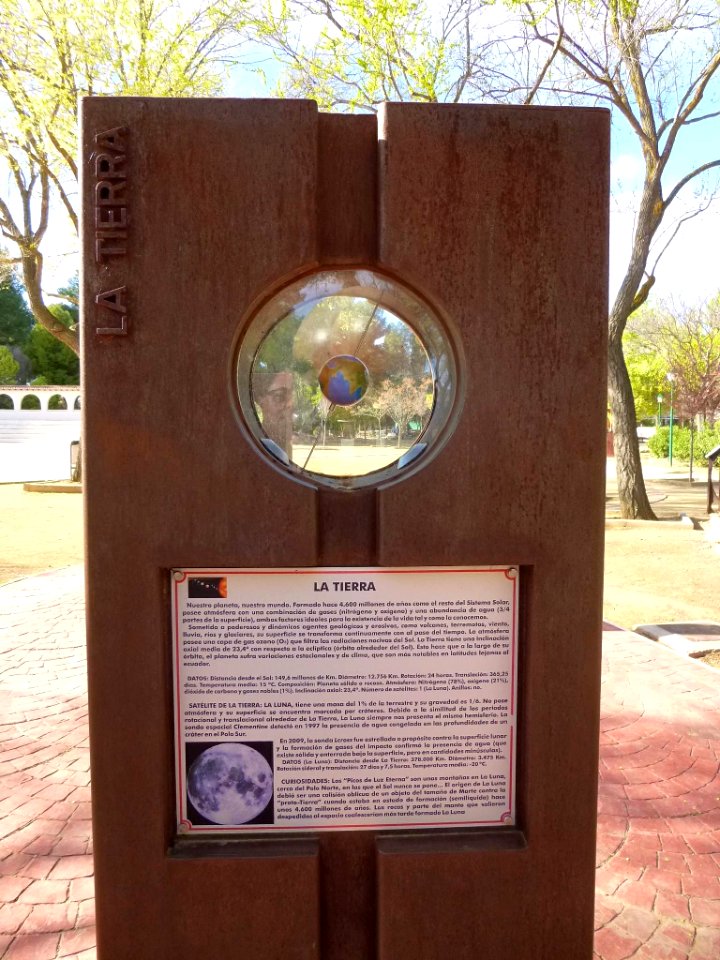 Manzanares - Parque del Polígono - Paseo del Sistema Solar 08