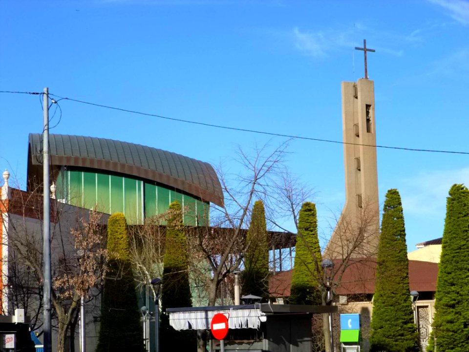 Manzanares - Iglesia de Nuestra Señora de Altagracia y Gran Teatro 2