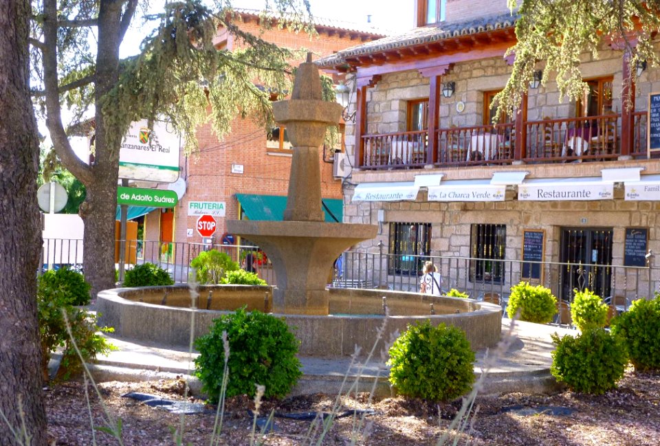 Manzanares el Real, fuente