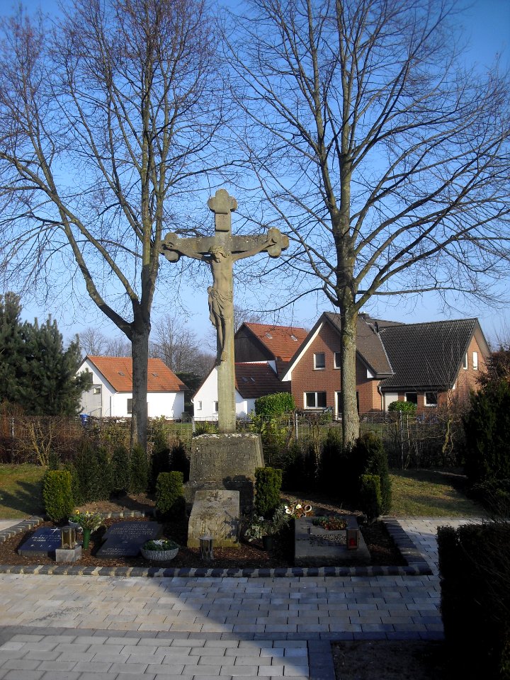 Mantinghausen-Friedhofskreuz