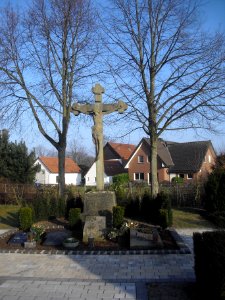 Mantinghausen-Friedhofskreuz