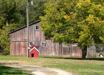 Manthey barn (Tripp Co SD) from S 1