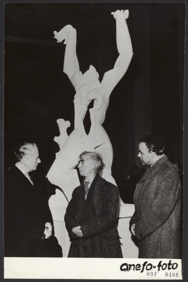 Maquettes, beeldhouwkunst, kunstenaars, ambassadeurs, musea, Musee de Art Modern, Bestanddeelnr 094-0408