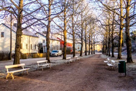 Mäntymäenaukio 2